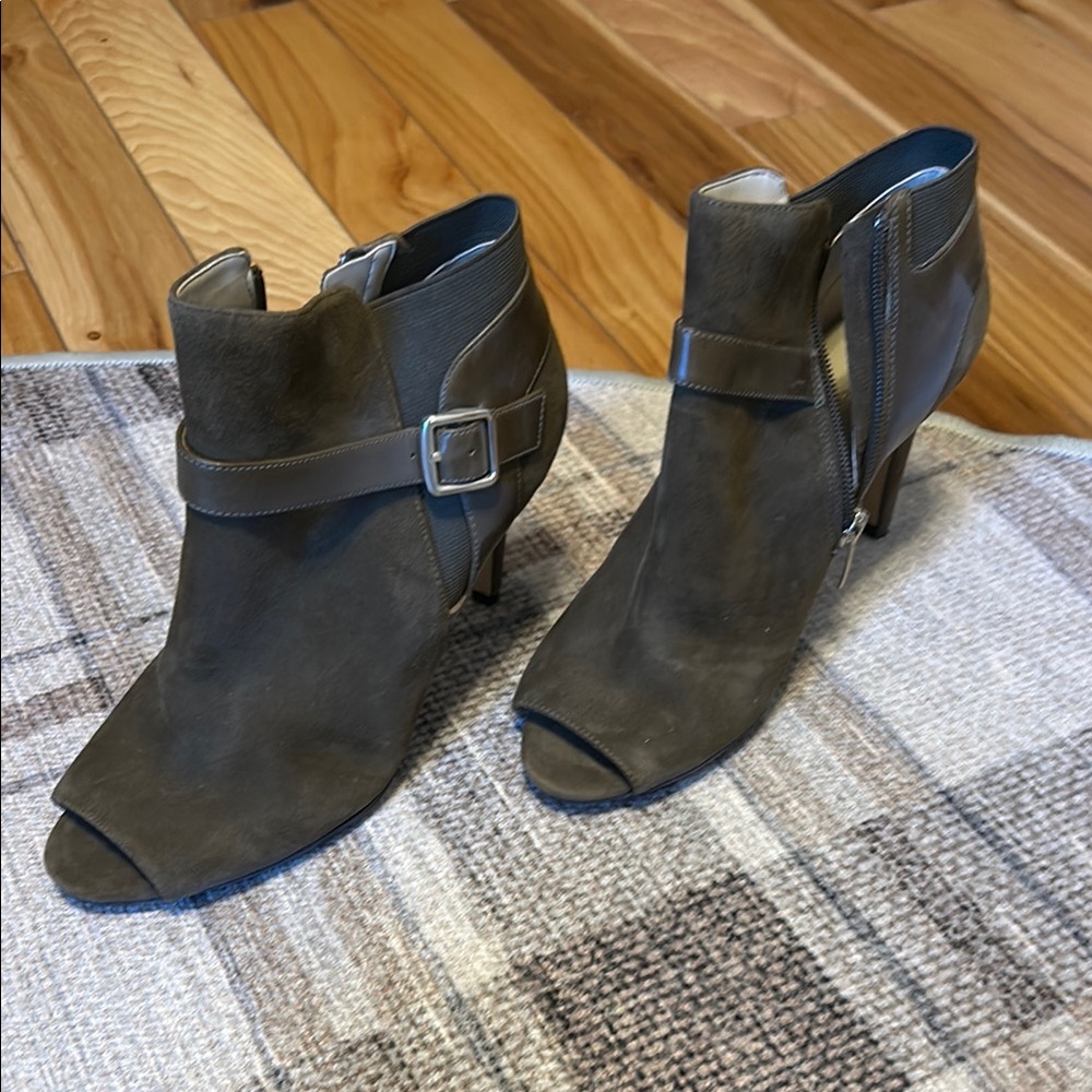 Women's Peep-Toe Ankle Boots - Brown